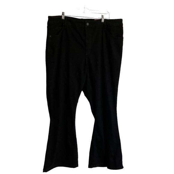 Ava & Viv NWT Black Hi Rise Flare Jeans - 22W - Picture 1 of 8